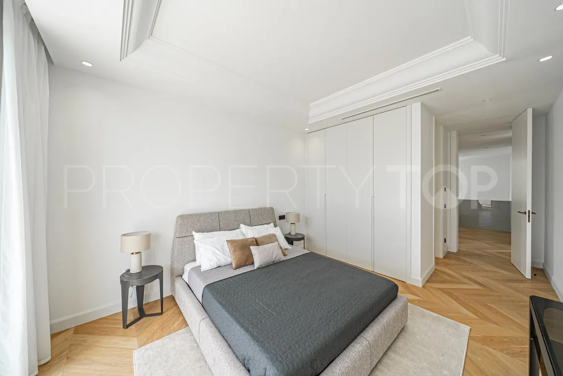Villa for sale in Golden Mile with 6 bedrooms