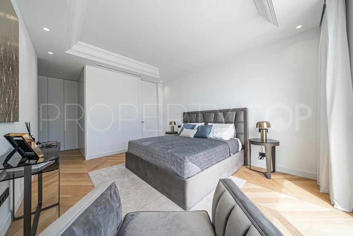 Villa for sale in Golden Mile with 6 bedrooms