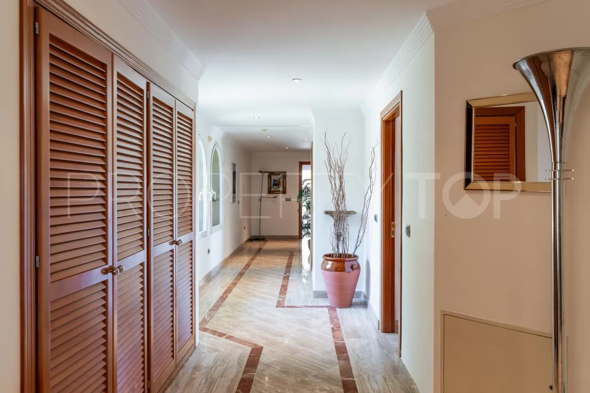 5 bedrooms Benahavis semi detached villa for sale