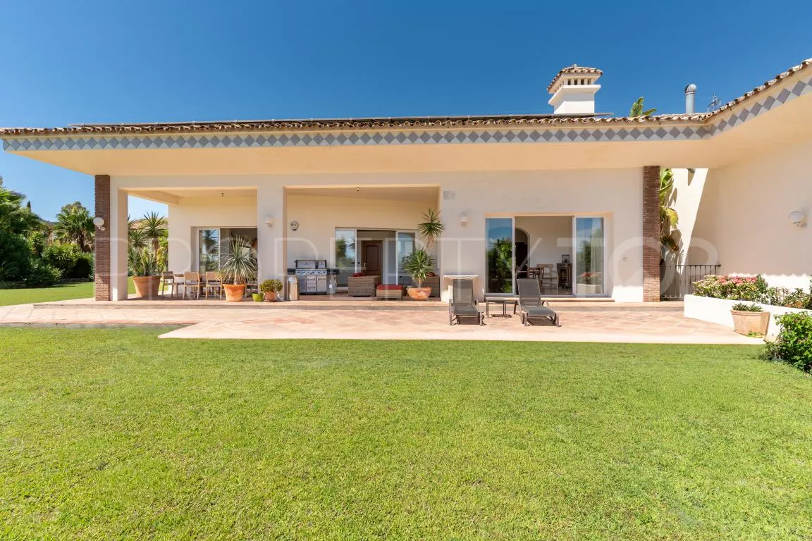 5 bedrooms Benahavis semi detached villa for sale