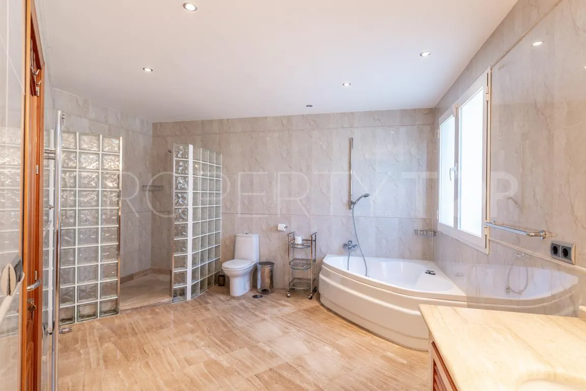 5 bedrooms Benahavis semi detached villa for sale