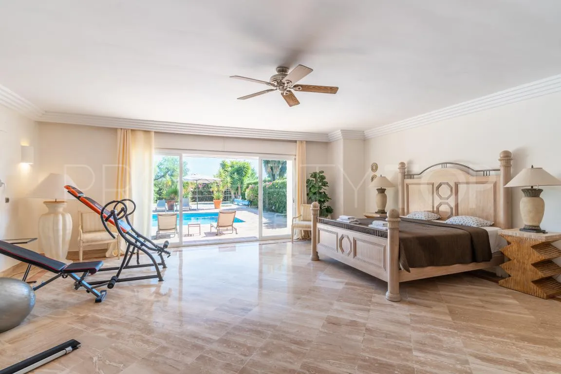 5 bedrooms Benahavis semi detached villa for sale