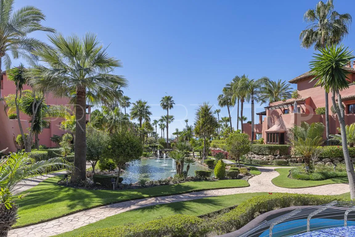 3 bedrooms Estepona penthouse for sale