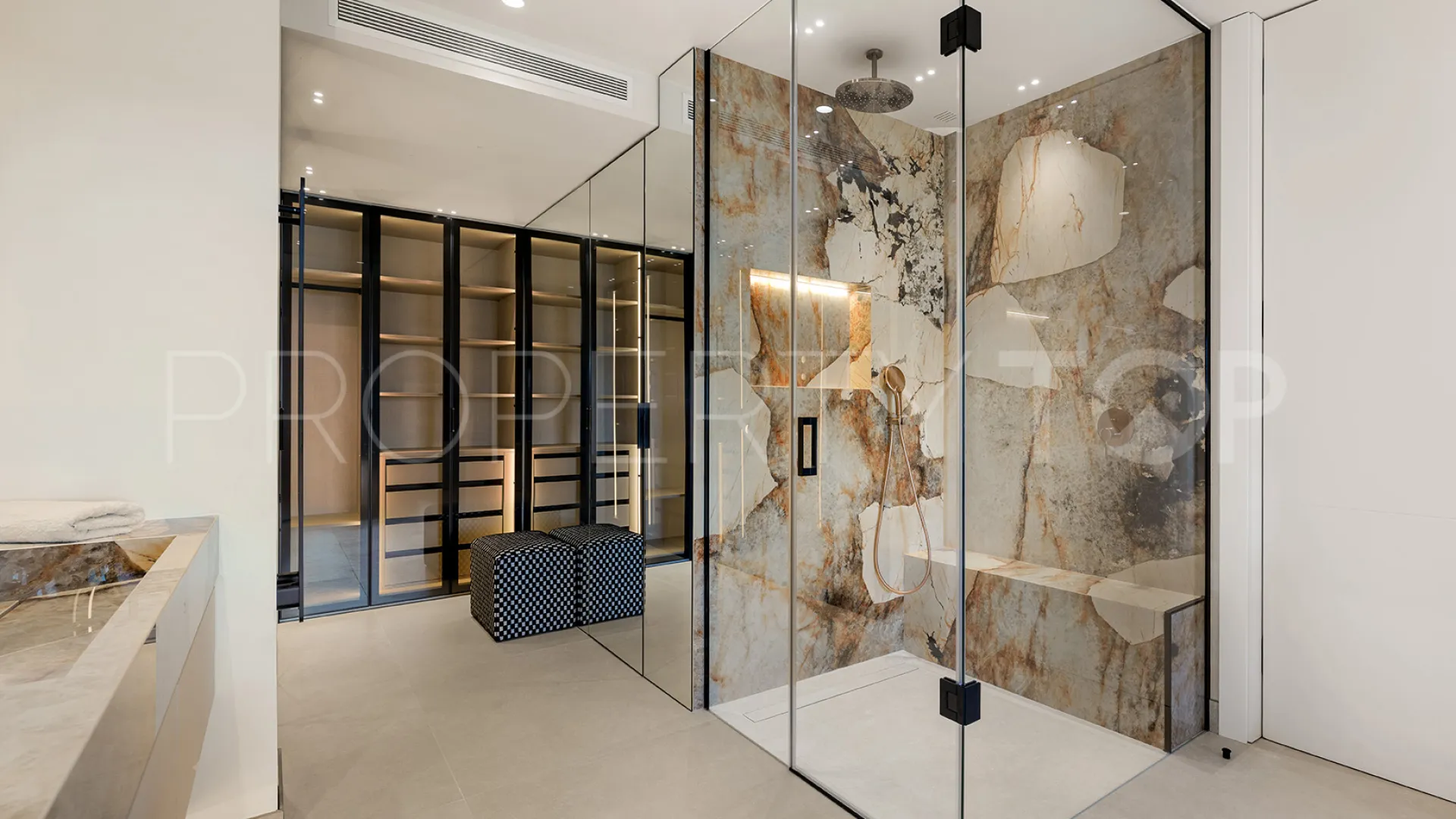 Estepona, apartamento planta baja en venta de 3 dormitorios