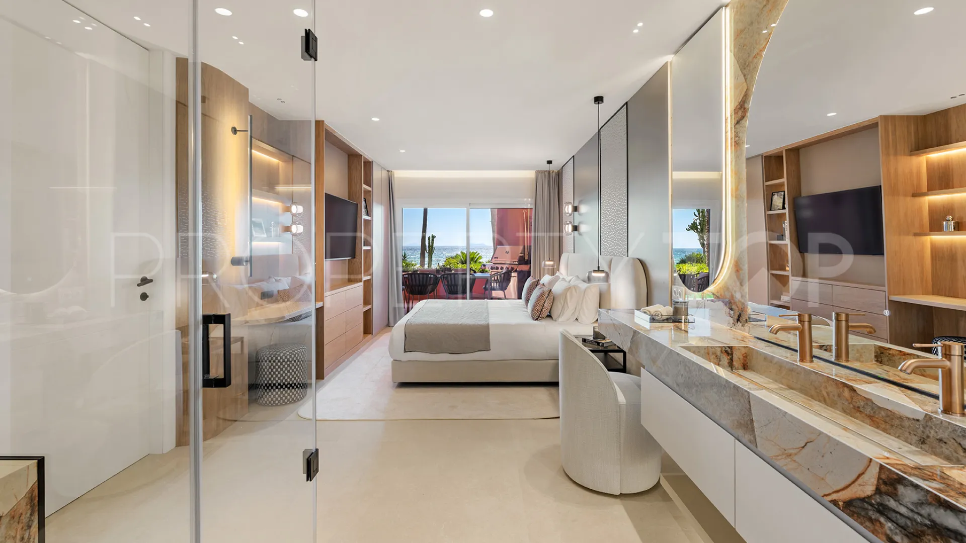 Estepona, apartamento planta baja en venta de 3 dormitorios