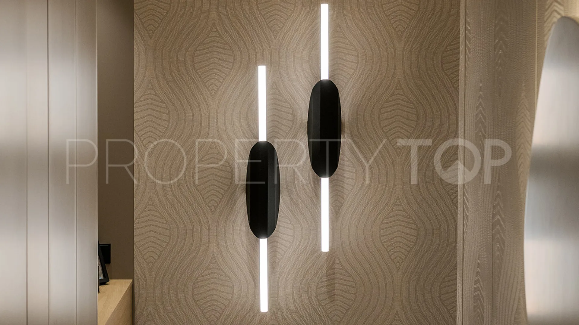 Estepona, apartamento planta baja en venta de 3 dormitorios