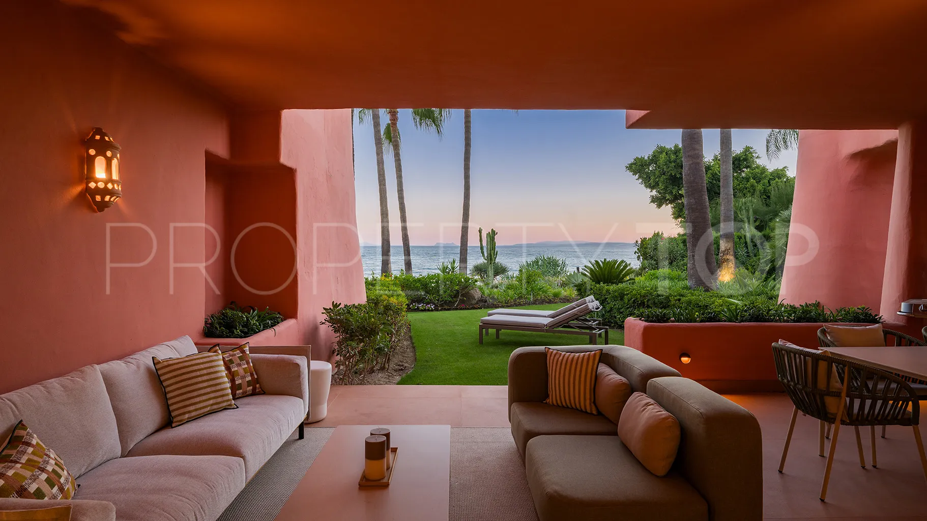 Estepona, apartamento planta baja en venta de 3 dormitorios