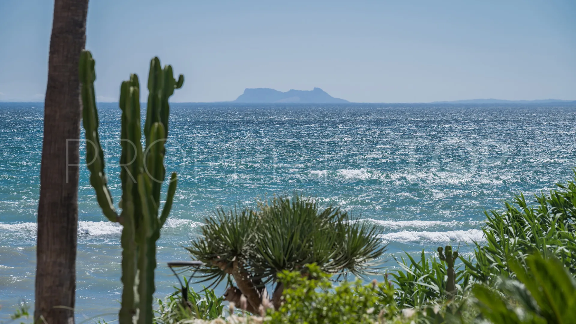 Estepona, apartamento planta baja en venta de 3 dormitorios