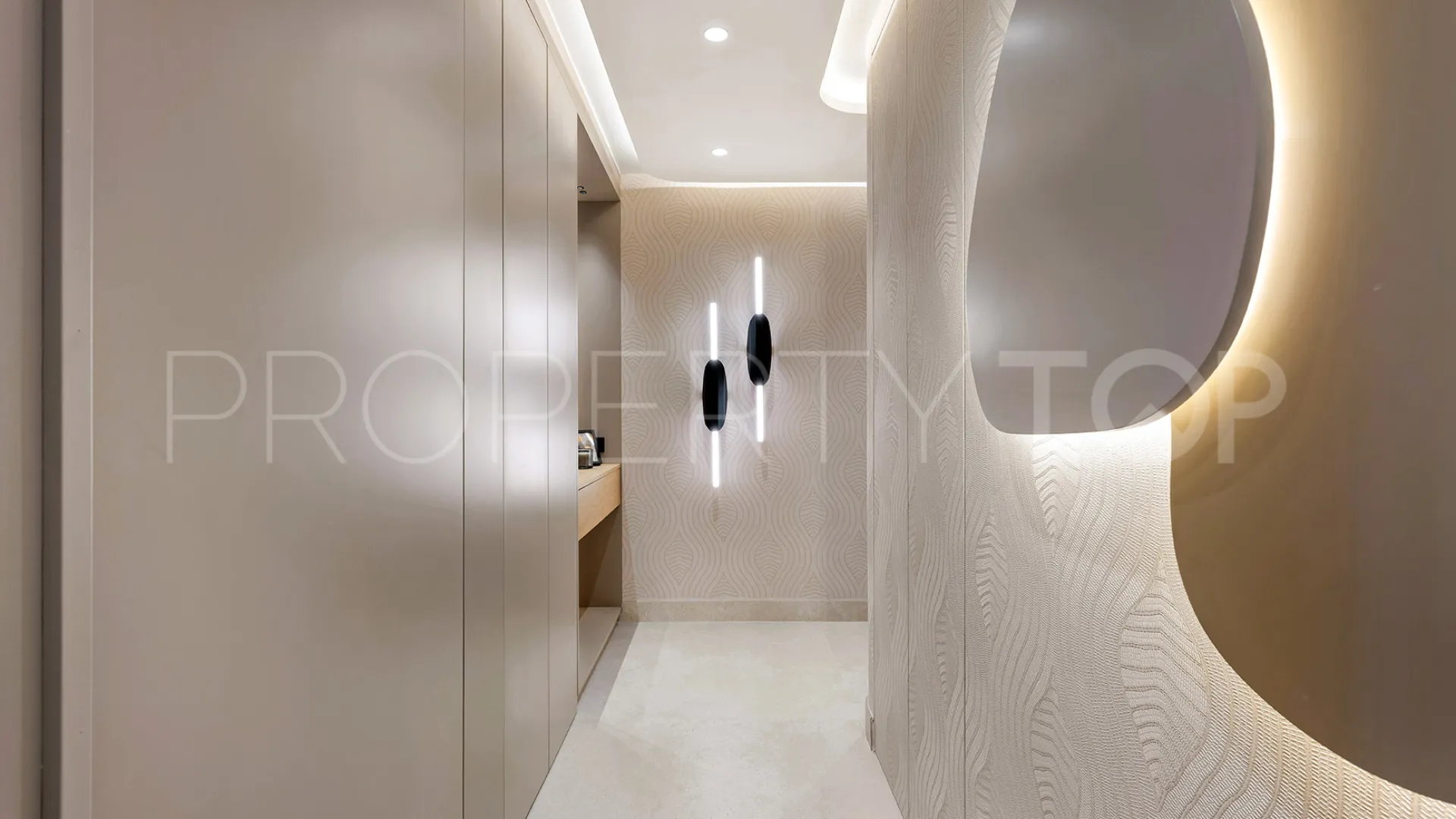 Estepona, apartamento planta baja en venta de 3 dormitorios