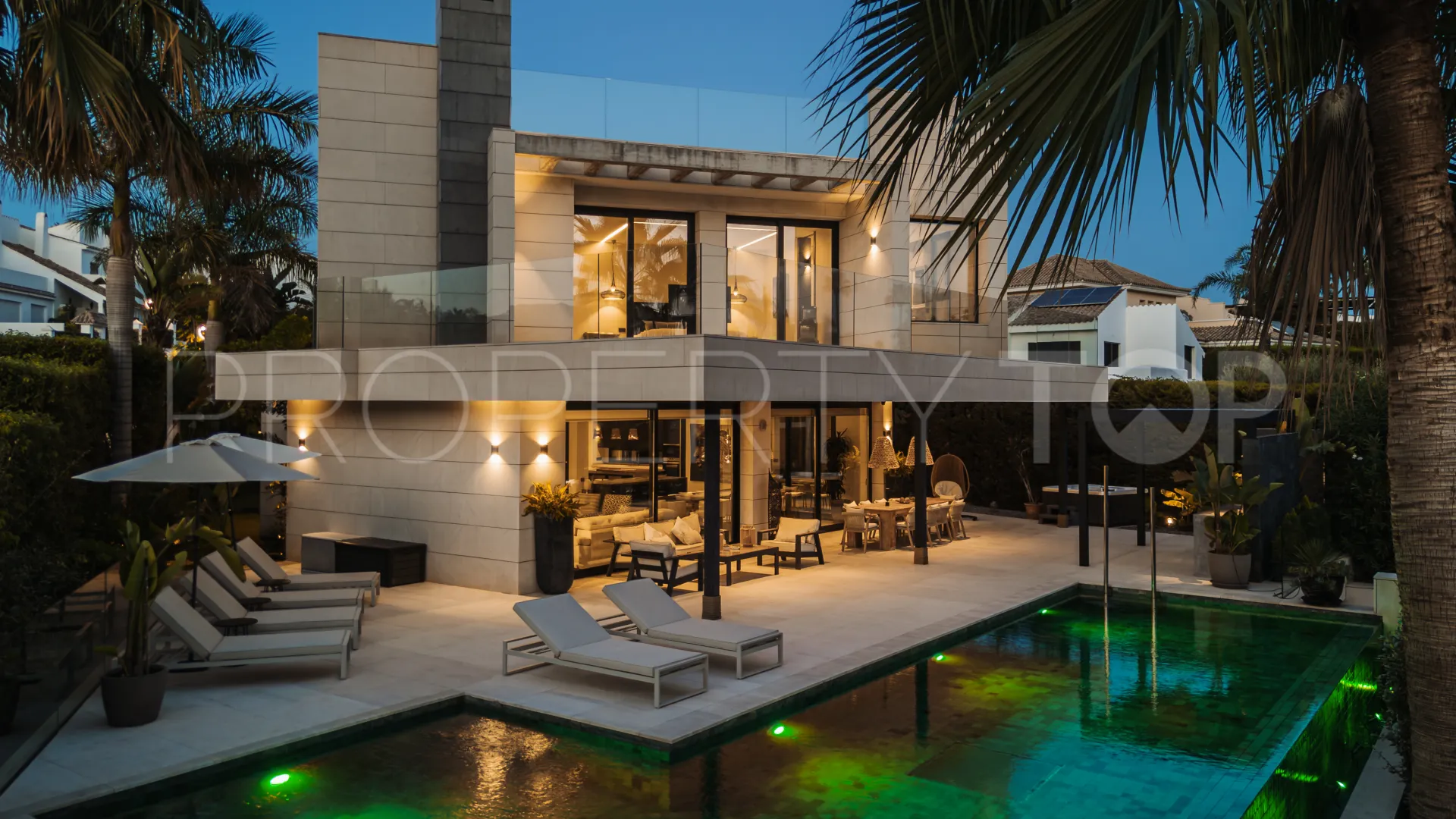Nueva Andalucia 6 bedrooms villa for sale