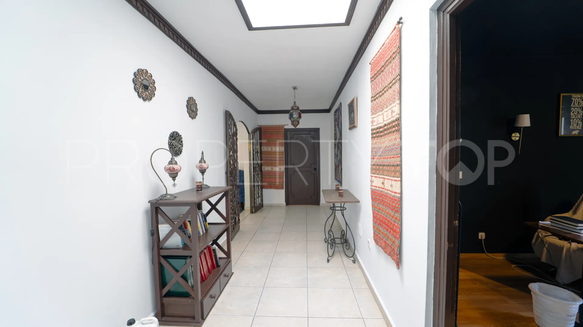 Comprar villa con 8 dormitorios en Marbesa