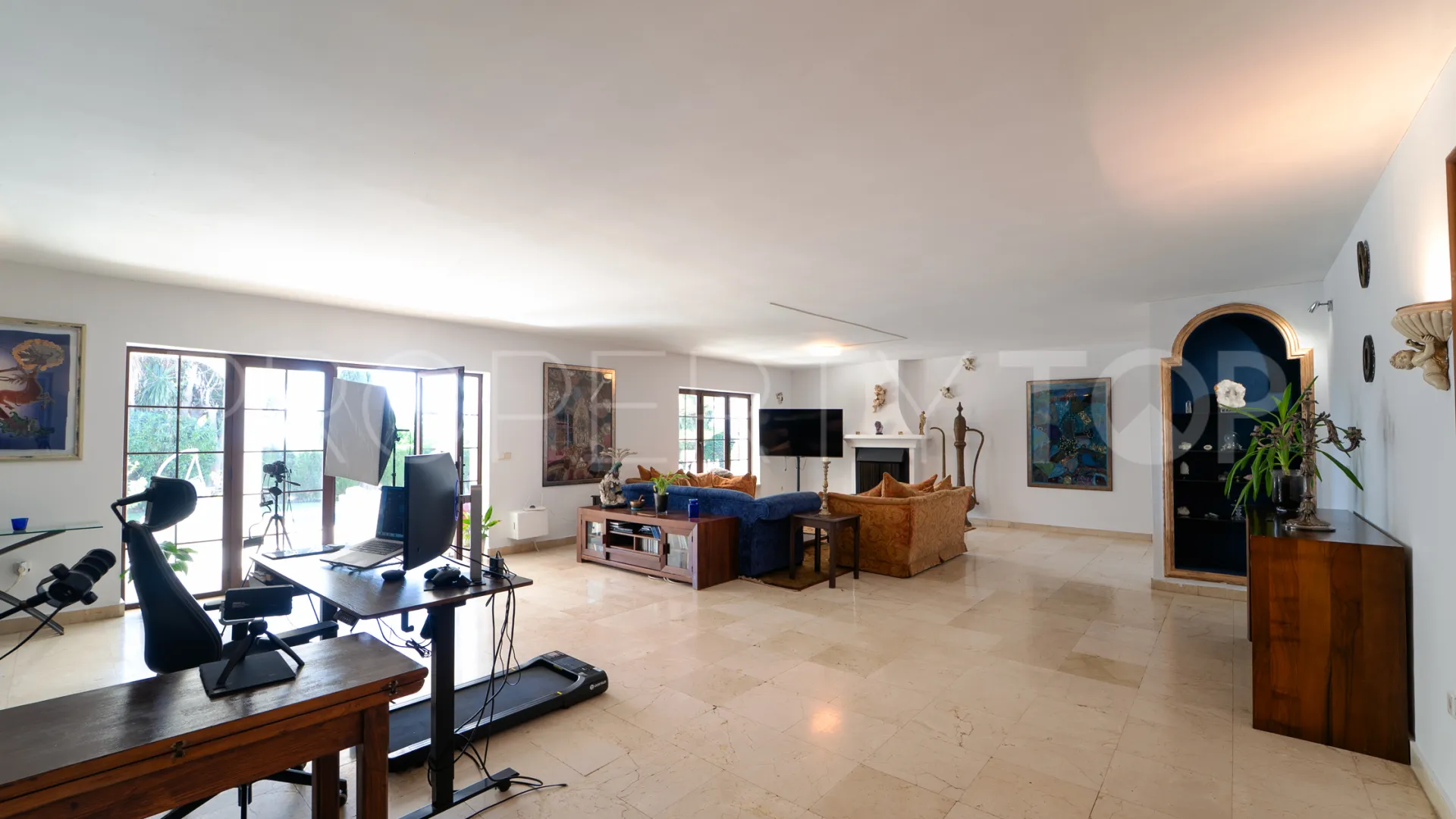 Comprar villa con 8 dormitorios en Marbesa