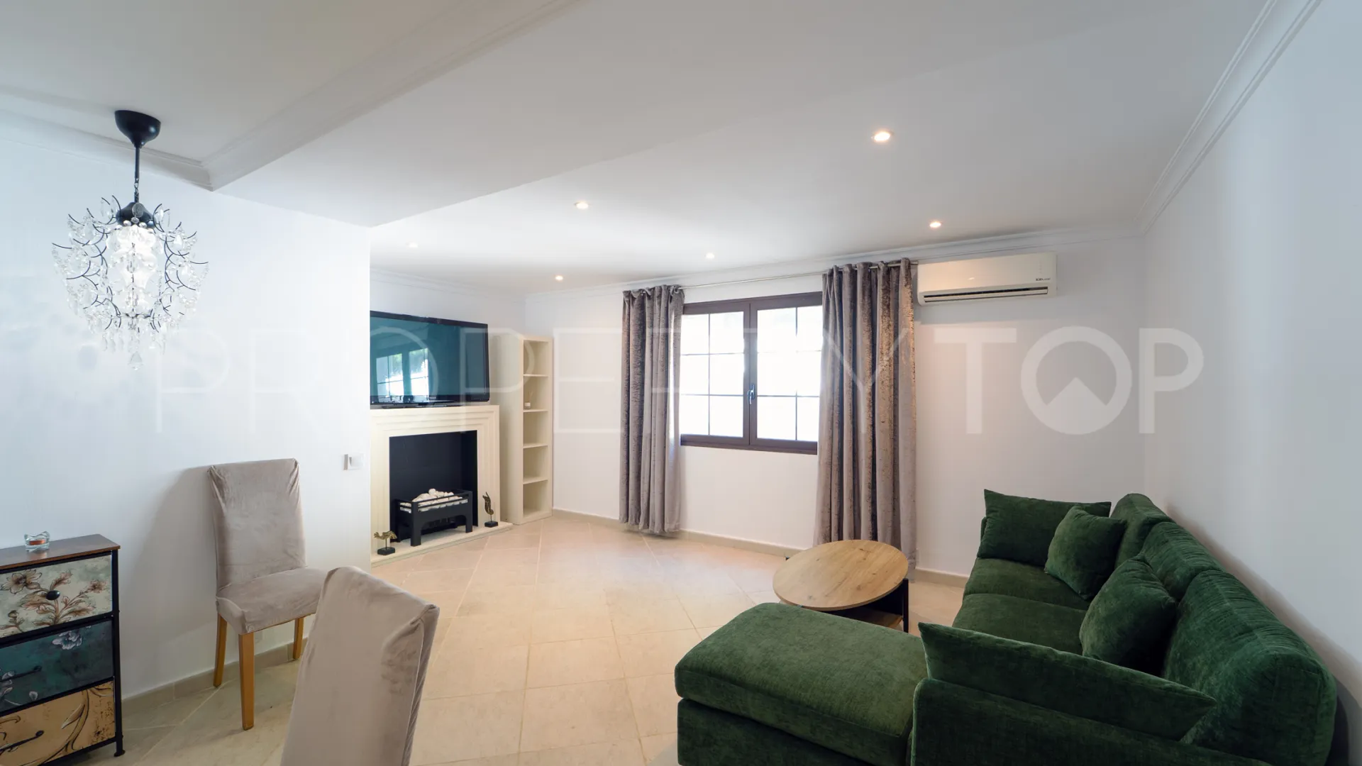 Comprar villa con 8 dormitorios en Marbesa
