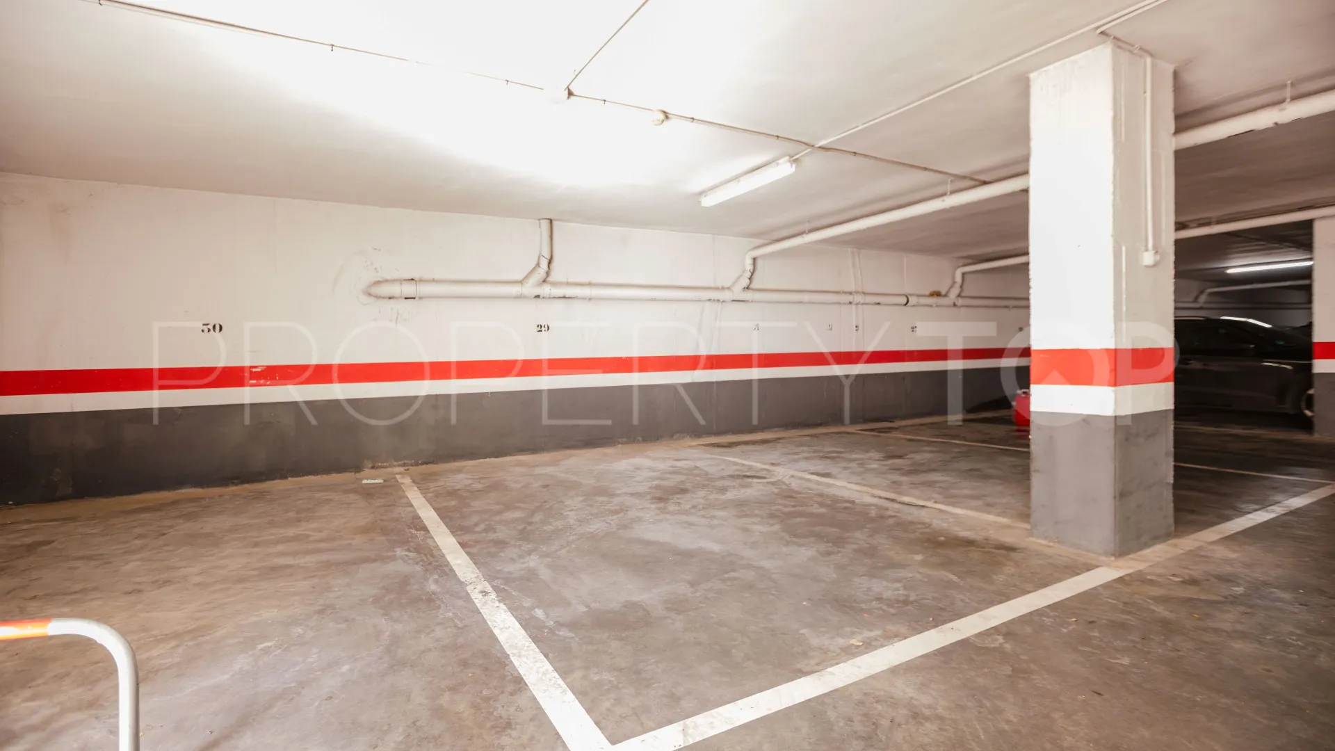 Comprar apartamento en Los Pinos de Nagüeles con 3 dormitorios