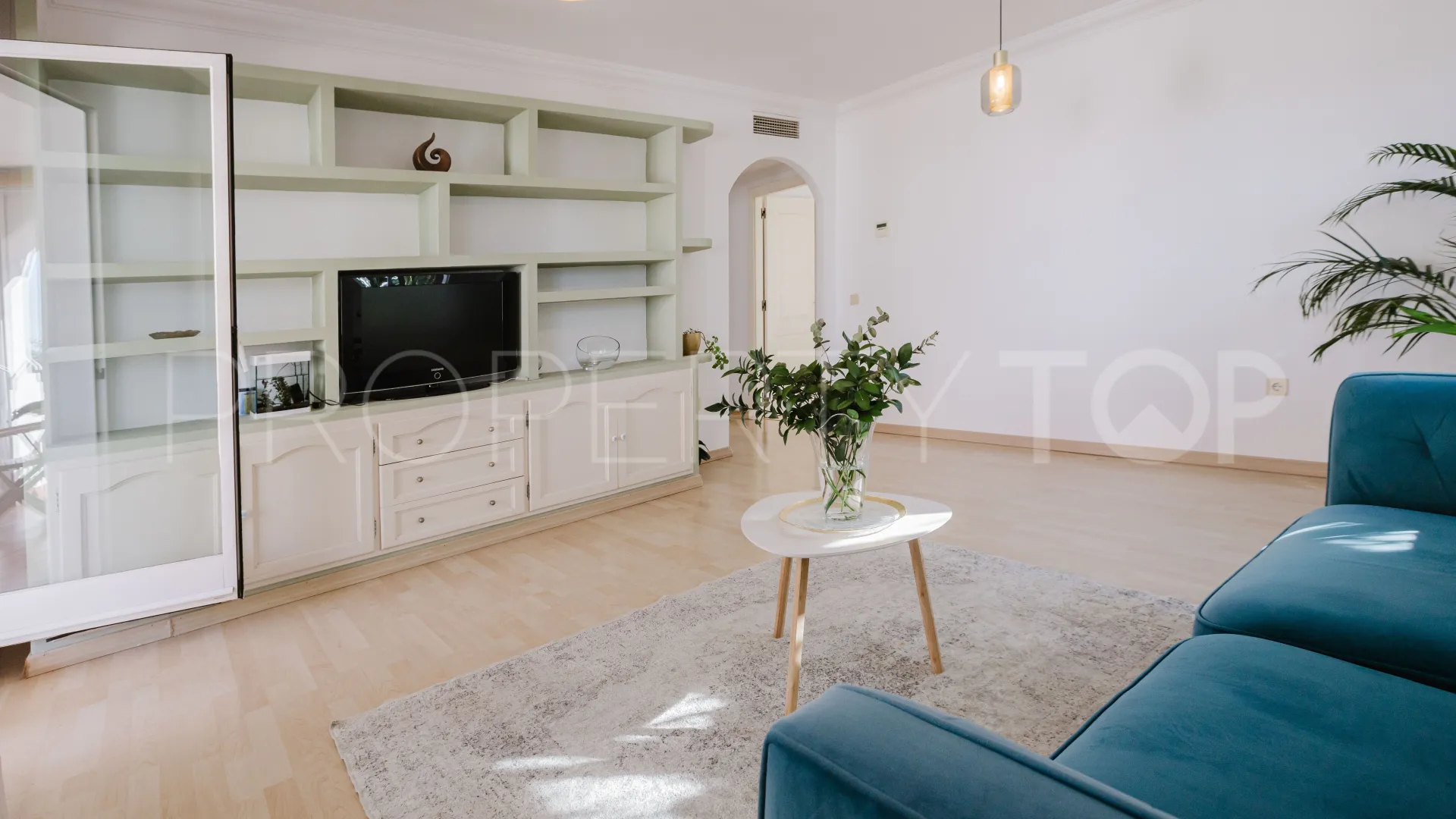 Comprar apartamento en Los Pinos de Nagüeles con 3 dormitorios