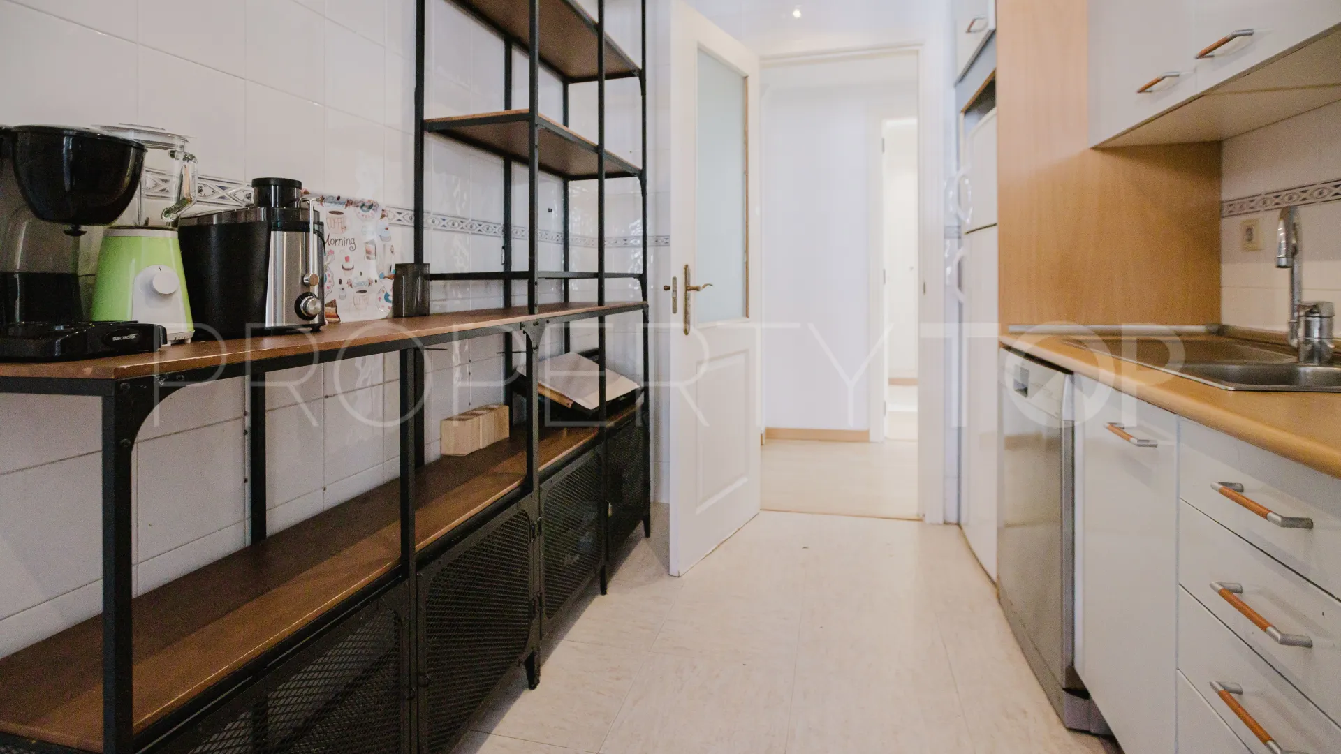Comprar apartamento en Los Pinos de Nagüeles con 3 dormitorios