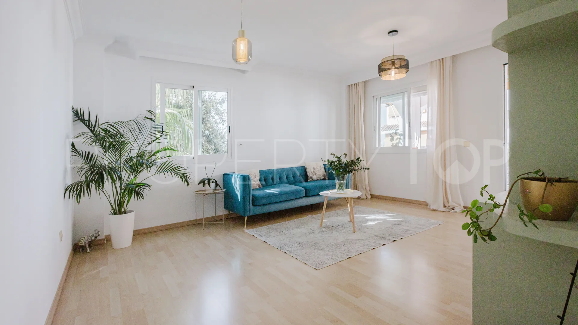 Comprar apartamento en Los Pinos de Nagüeles con 3 dormitorios