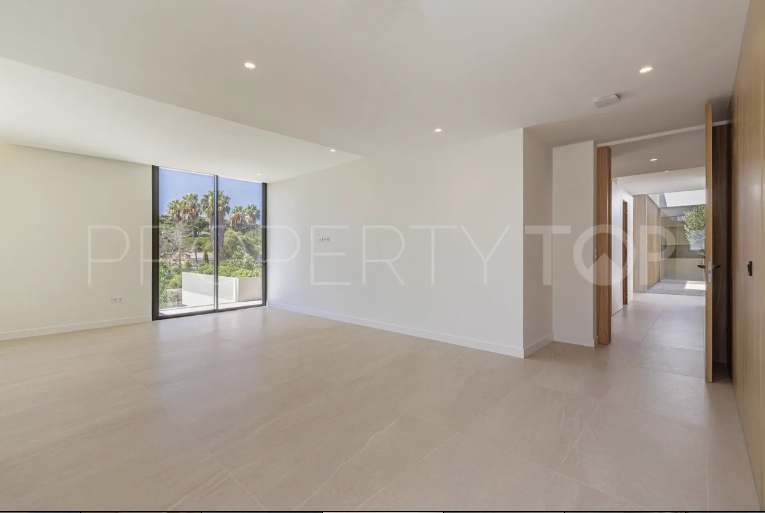 Villa for sale in Sotogrande with 4 bedrooms