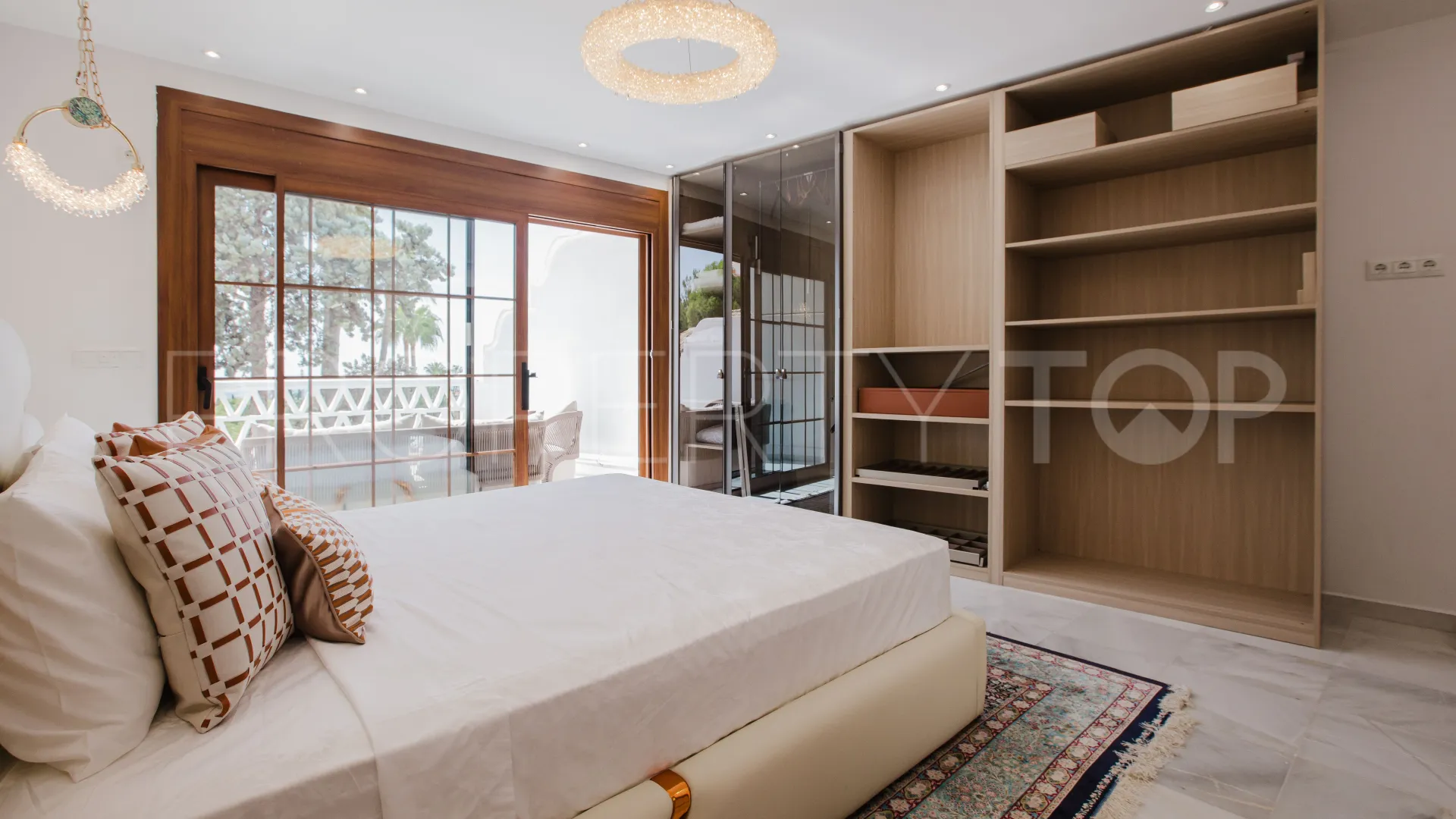 Town house for sale in Montepiedra