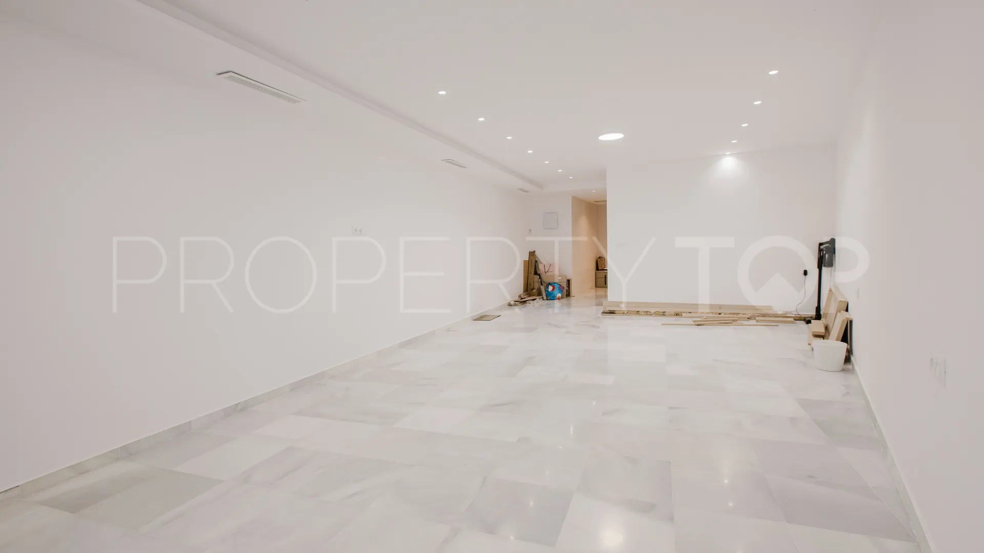 Town house for sale in Montepiedra