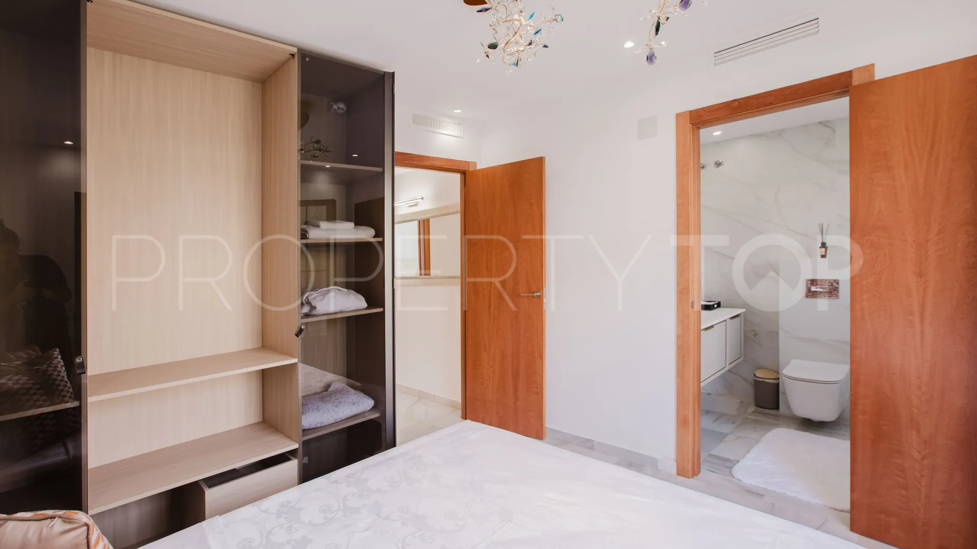 Town house for sale in Montepiedra