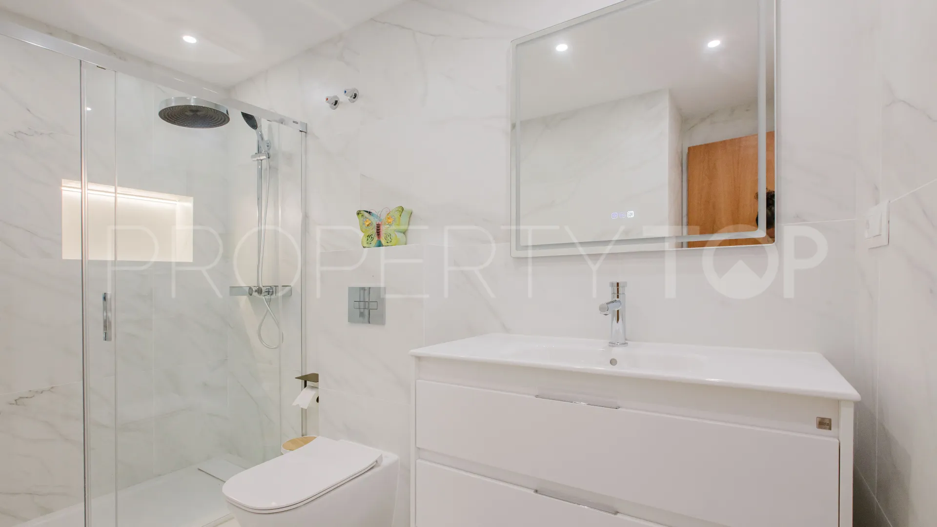 Town house for sale in Montepiedra