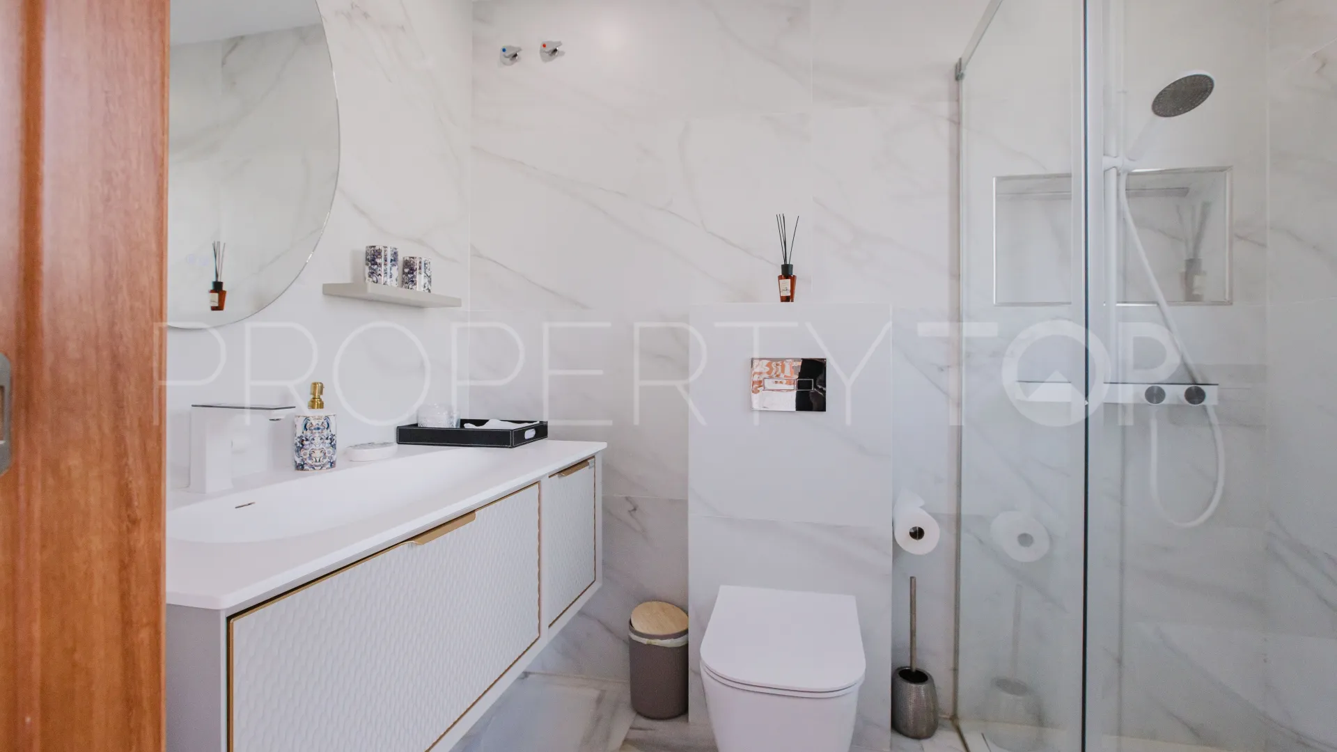 Town house for sale in Montepiedra