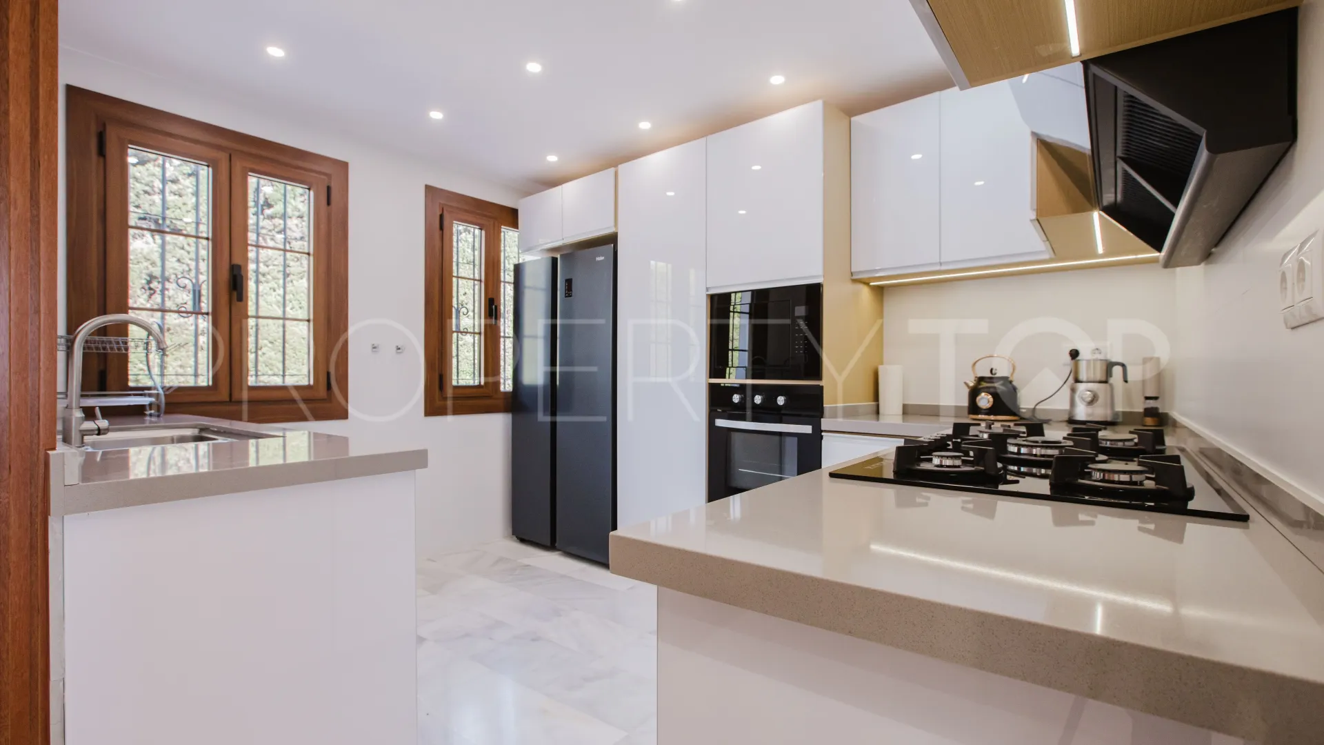 Town house for sale in Montepiedra