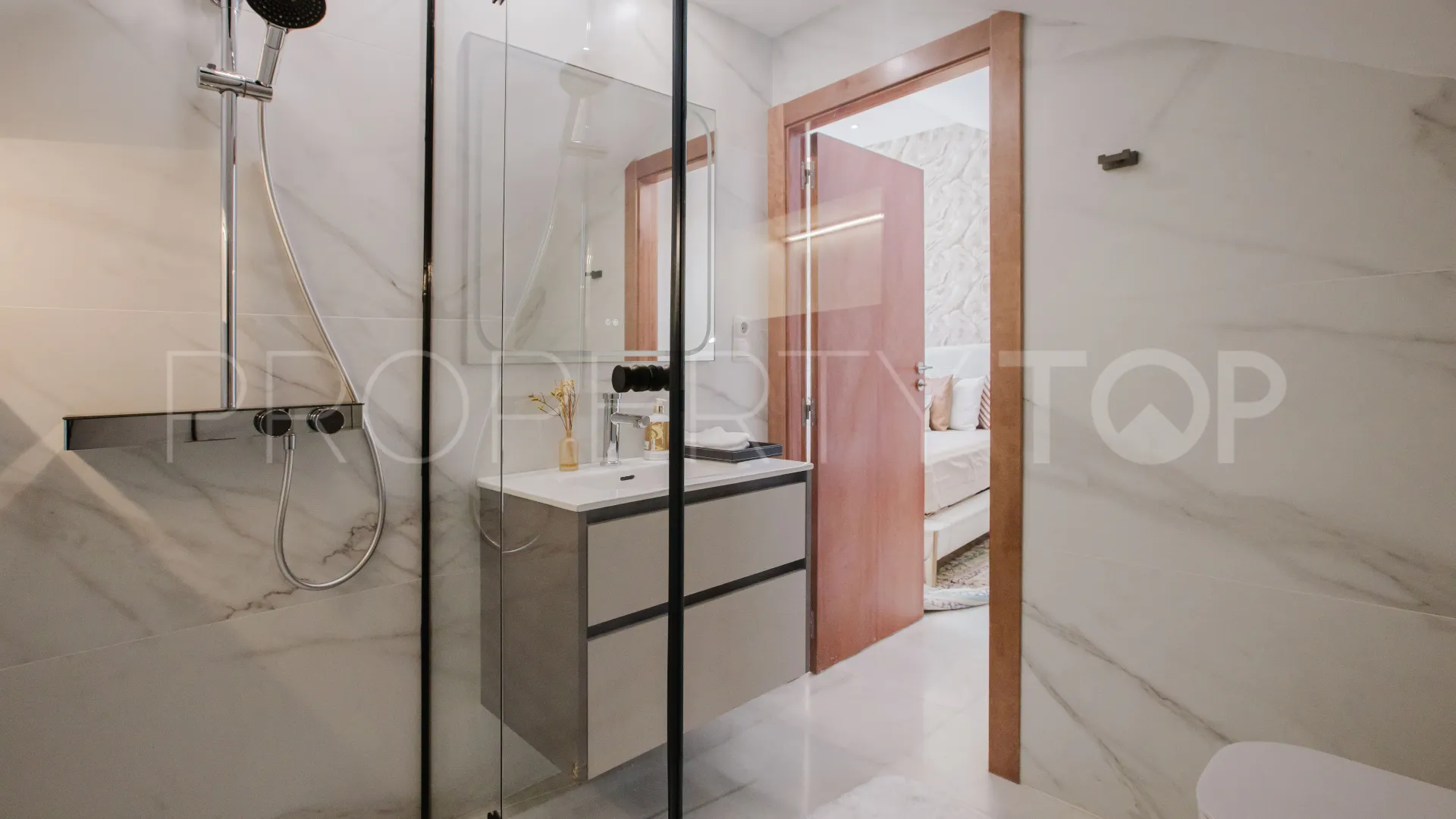 Town house for sale in Montepiedra