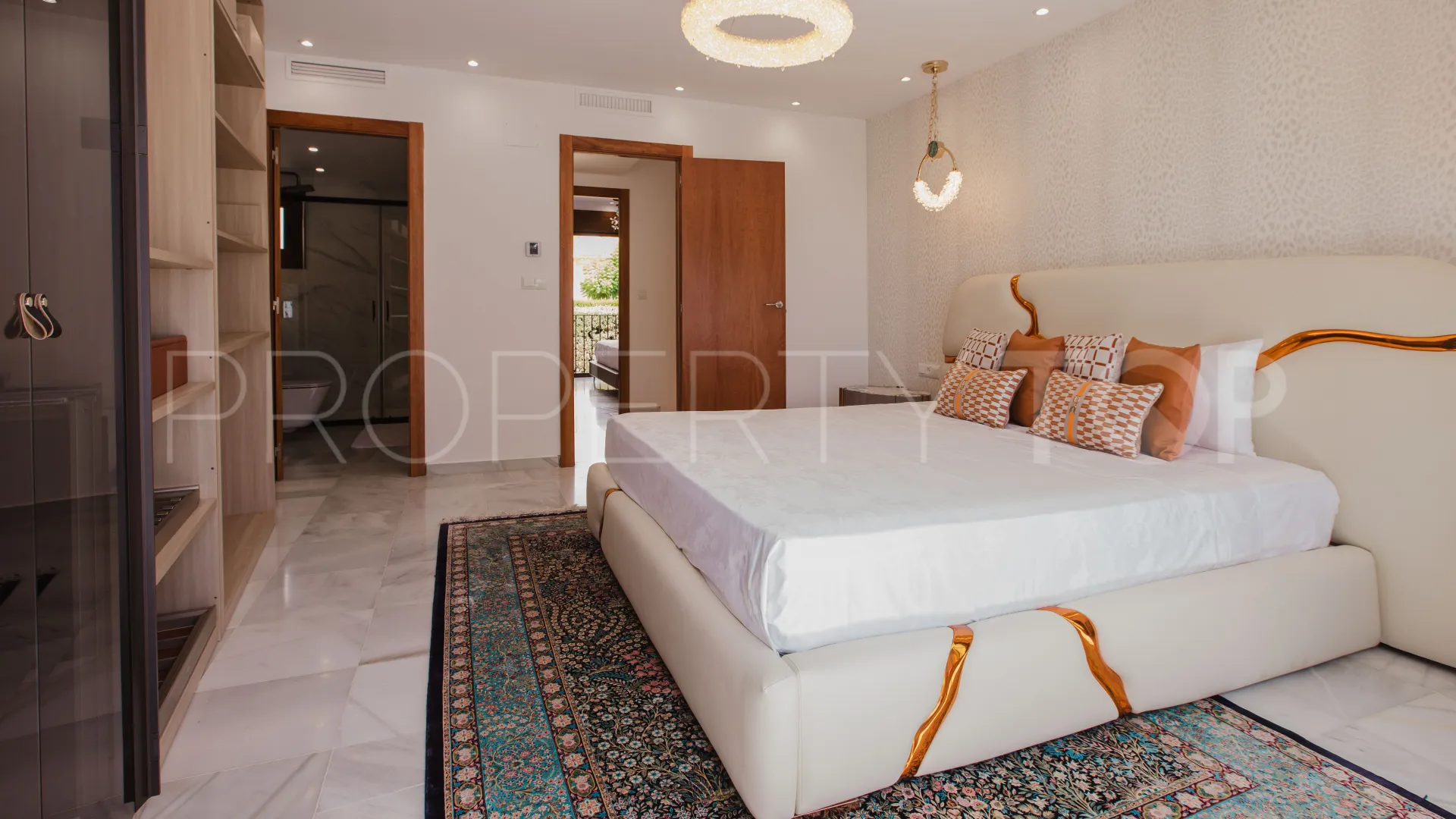 Town house for sale in Montepiedra