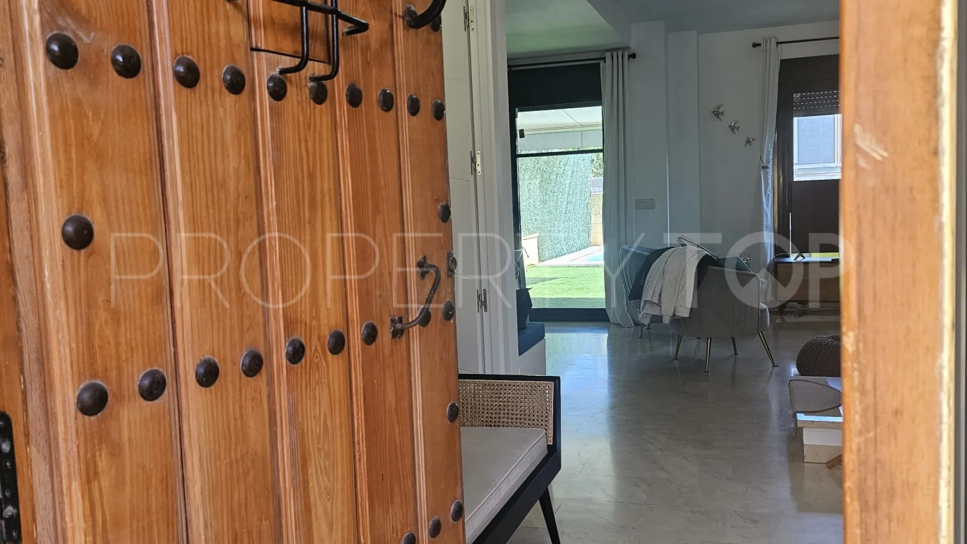 Se vende adosado en Estepona Este con 3 dormitorios