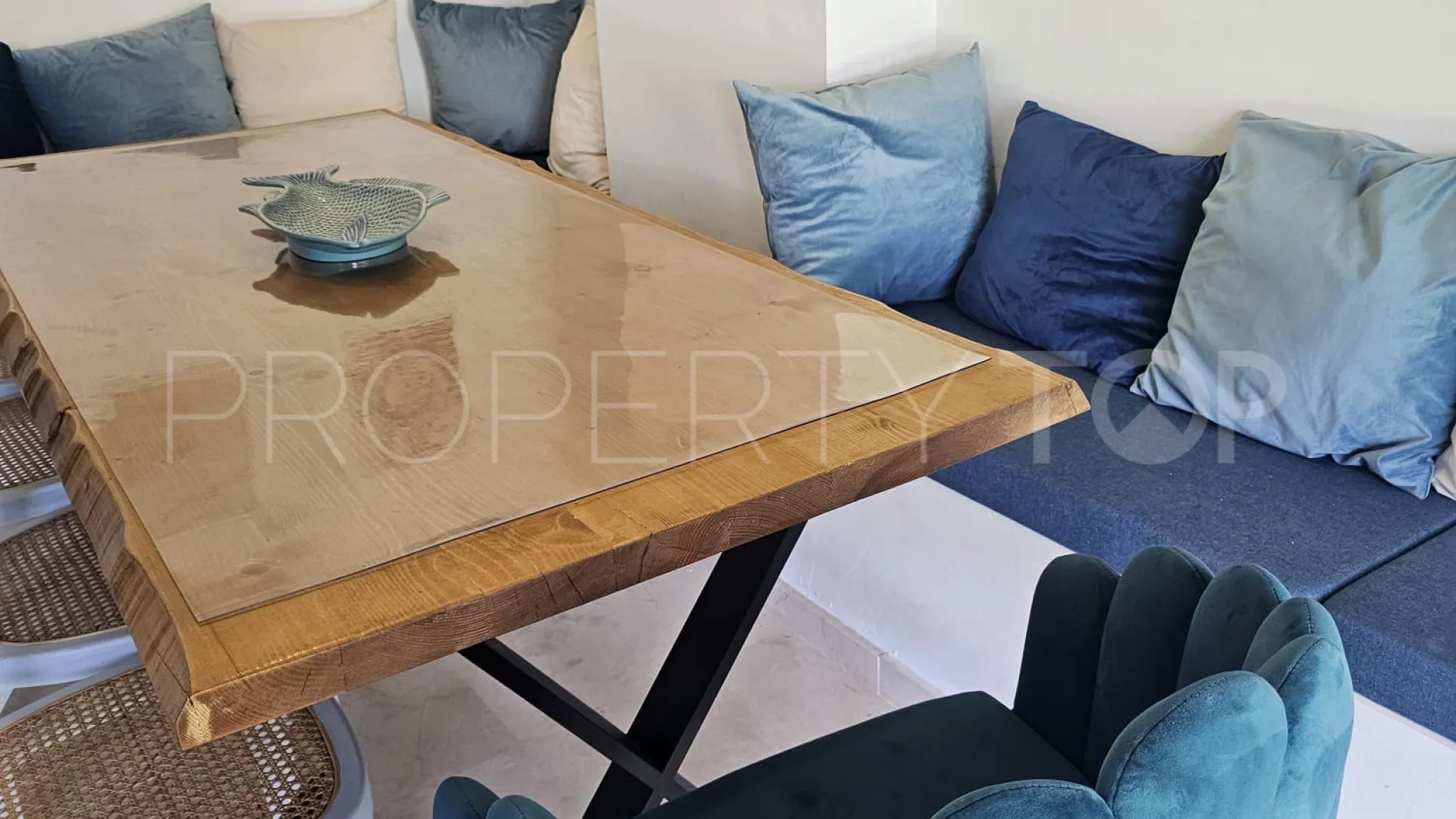 Se vende adosado en Estepona Este con 3 dormitorios
