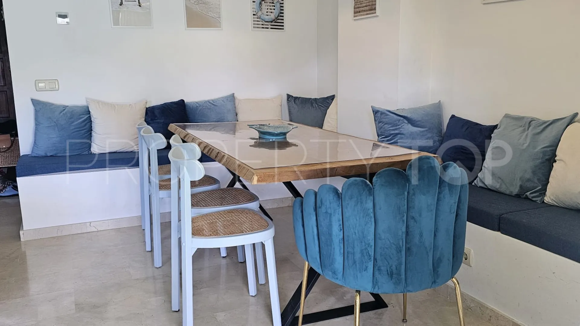For sale town house with 3 bedrooms in Estepona East