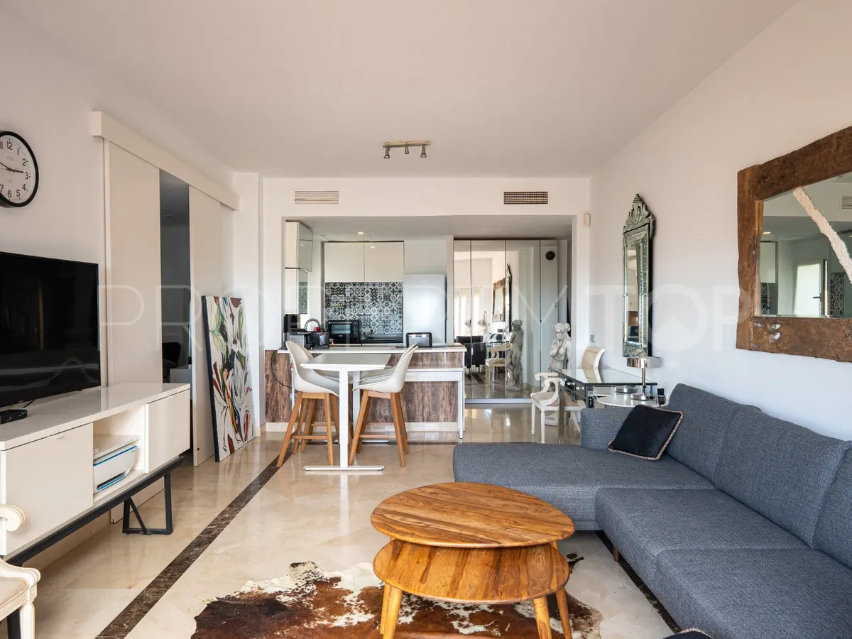 Ático de 2 dormitorios en venta en Benahavis