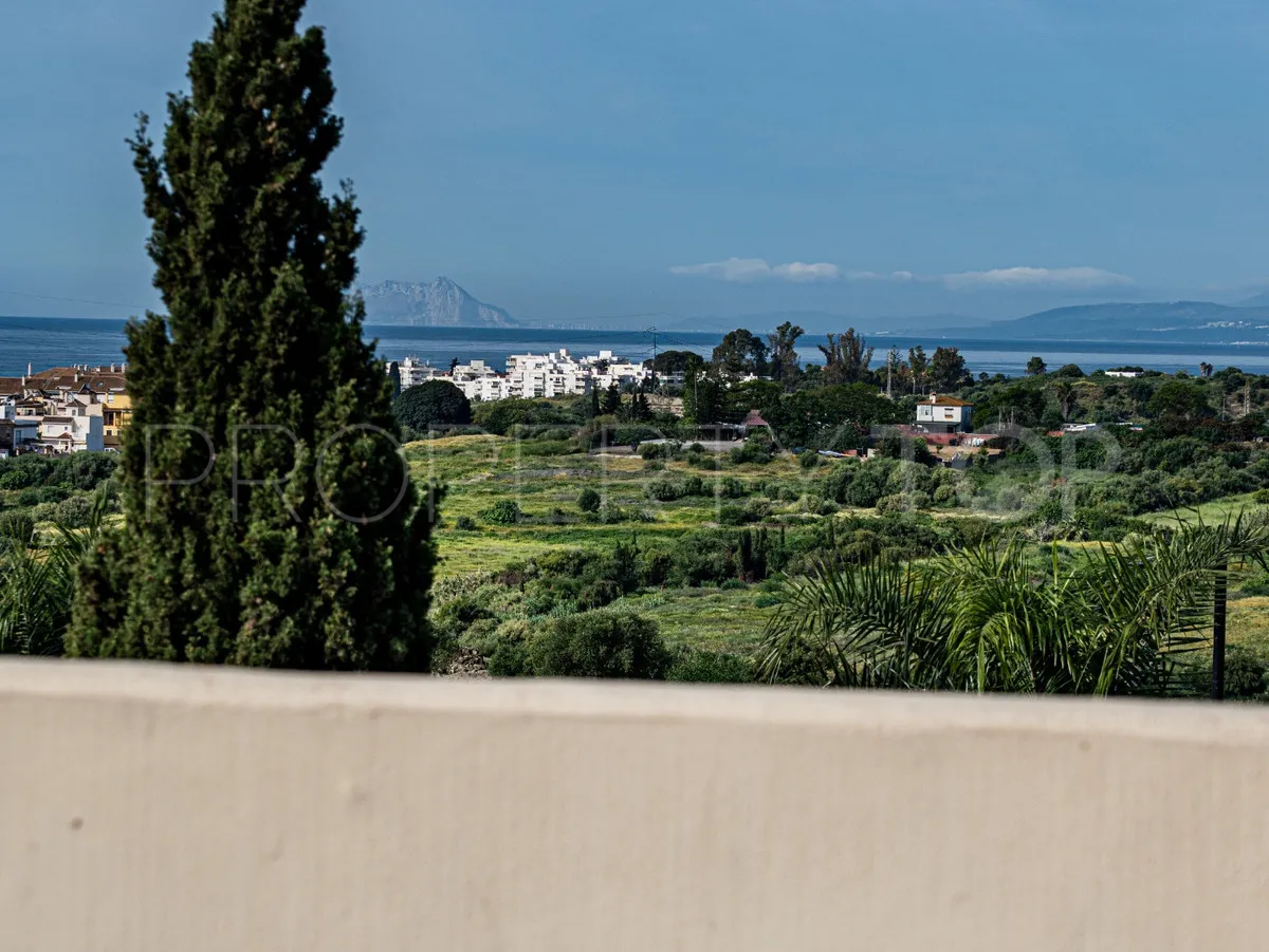 Ático de 2 dormitorios en venta en Benahavis