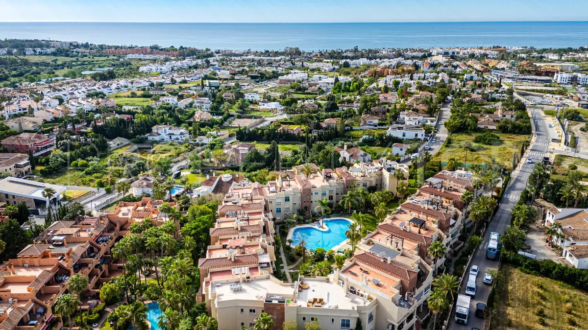 Ático de 2 dormitorios en venta en Benahavis