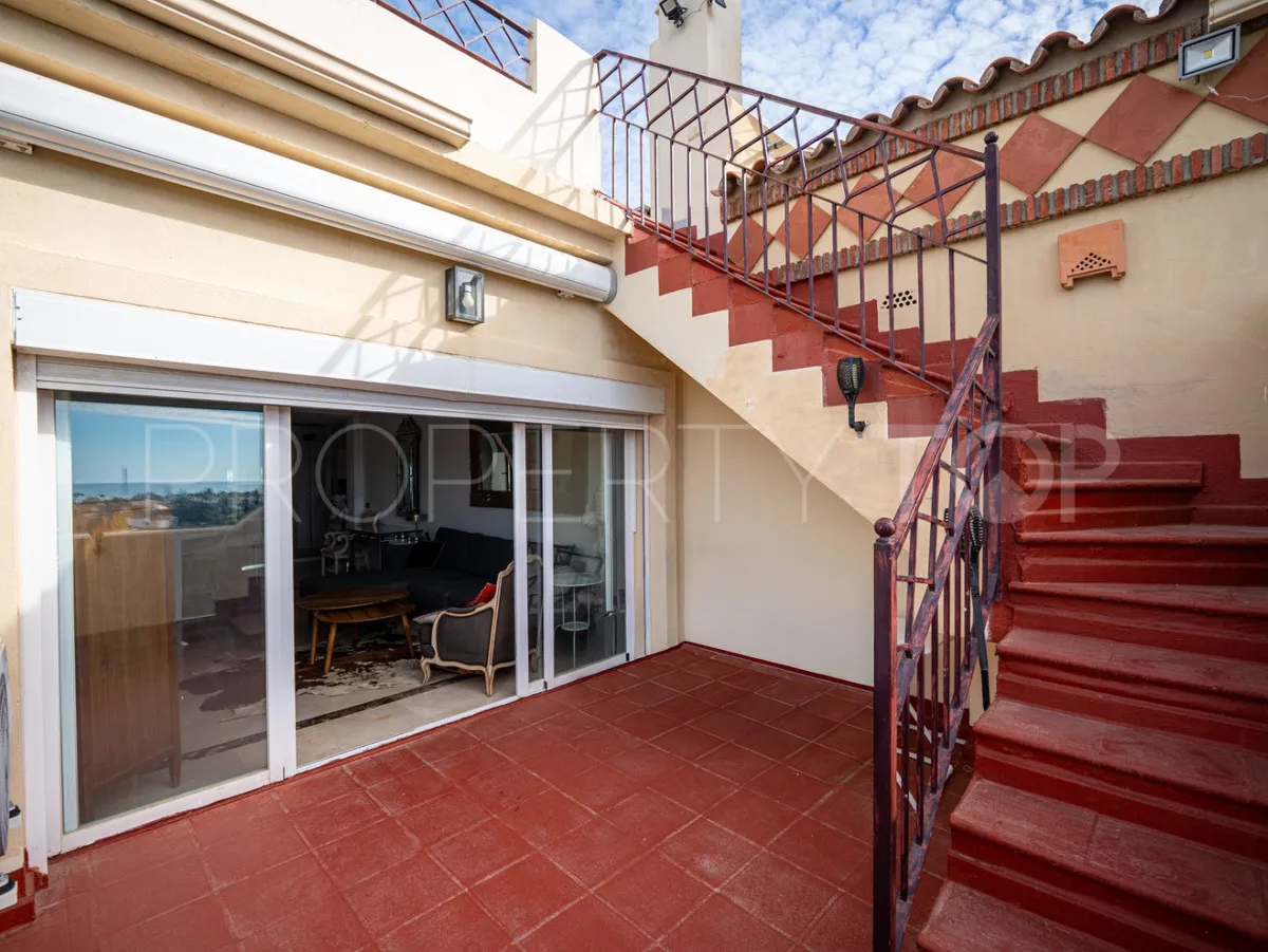 Ático de 2 dormitorios en venta en Benahavis