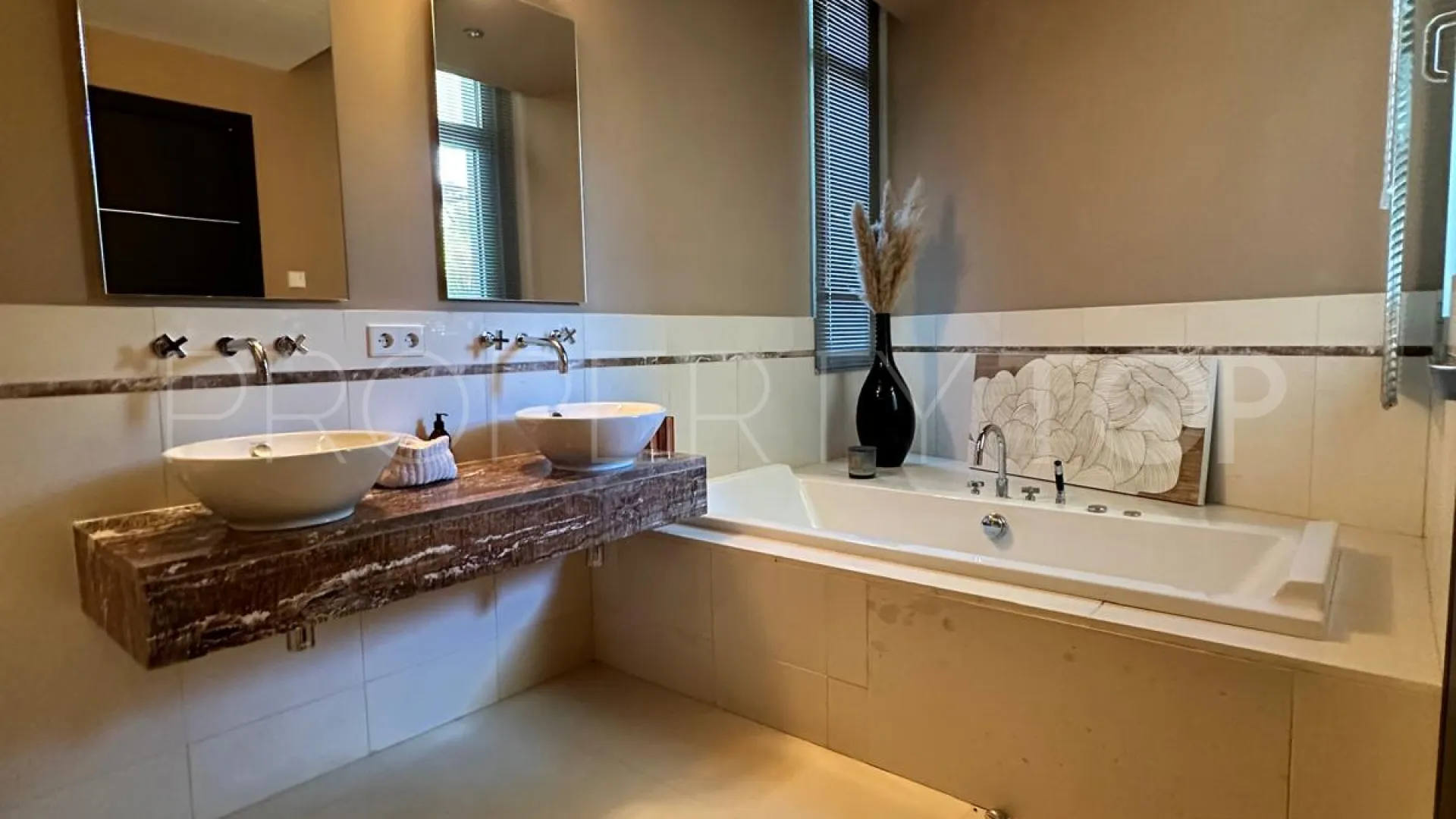 For sale Marbella Golden Mile town house with 5 bedrooms