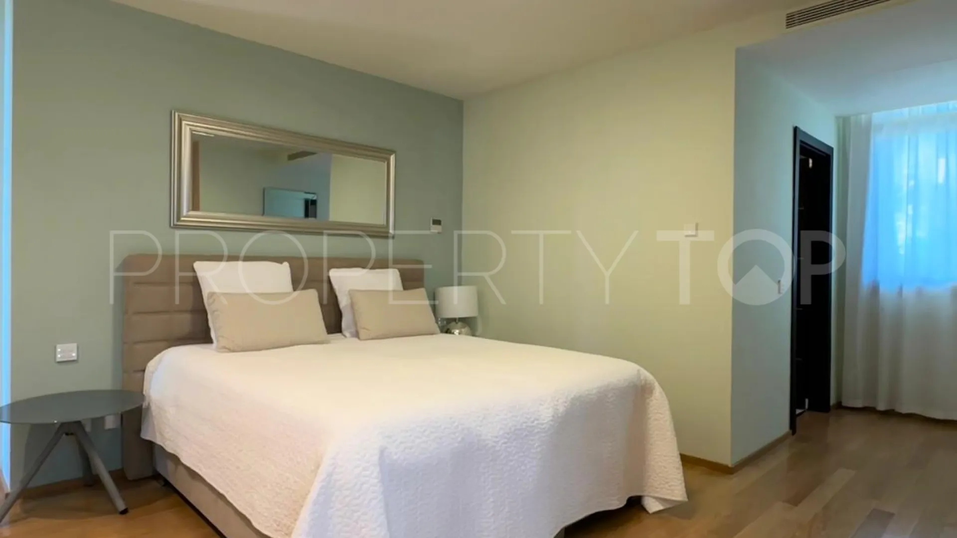 For sale Marbella Golden Mile town house with 5 bedrooms