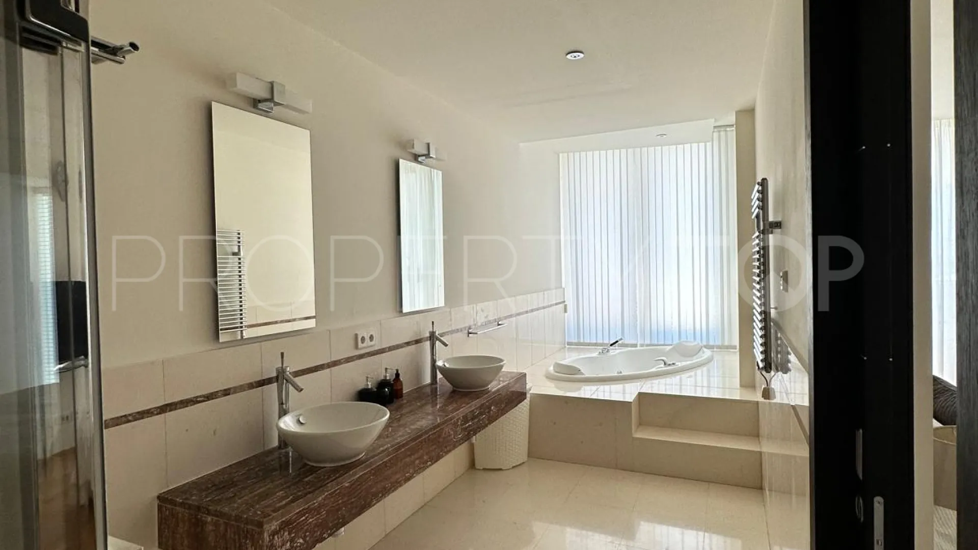 For sale Marbella Golden Mile town house with 5 bedrooms