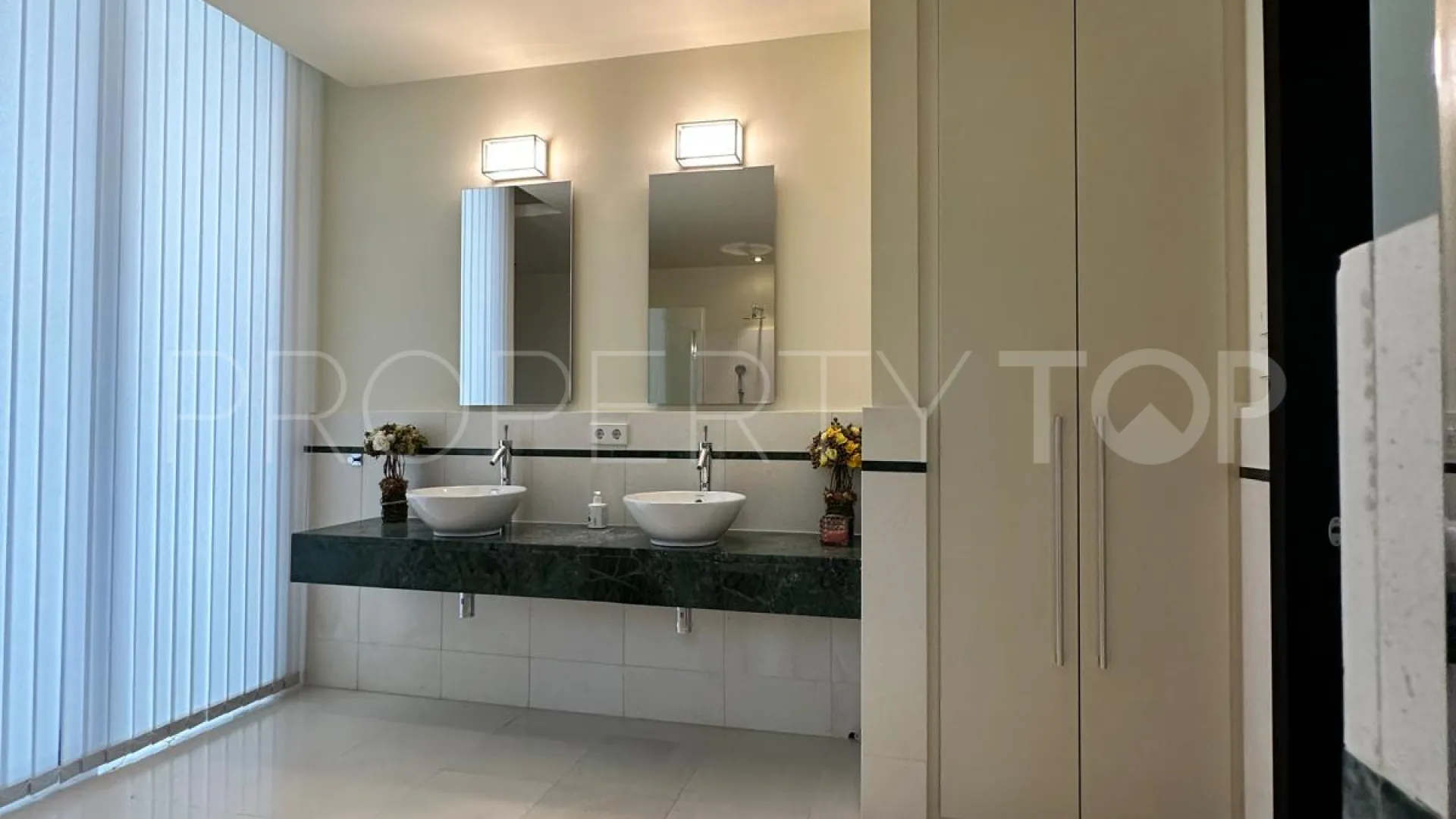 For sale Marbella Golden Mile town house with 5 bedrooms