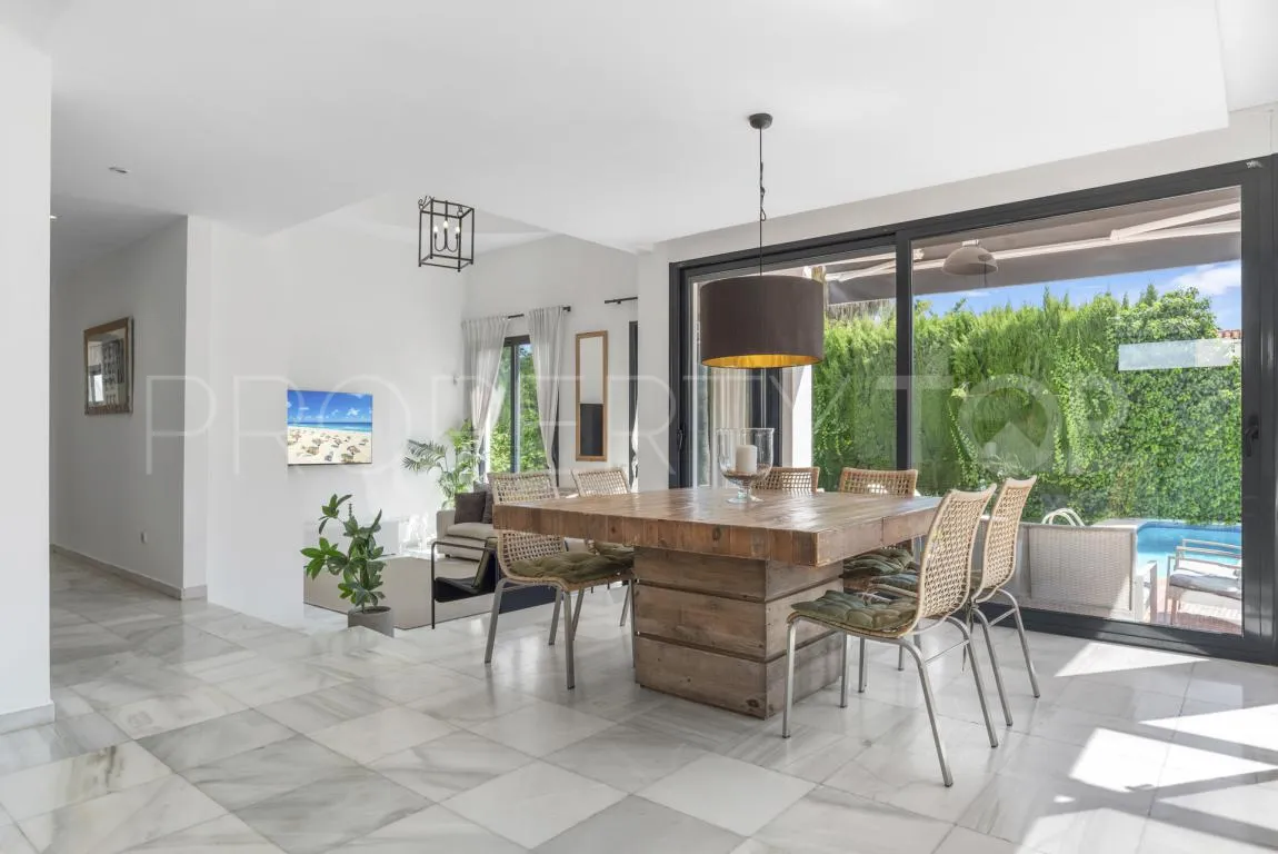 Se vende chalet en Nueva Andalucia