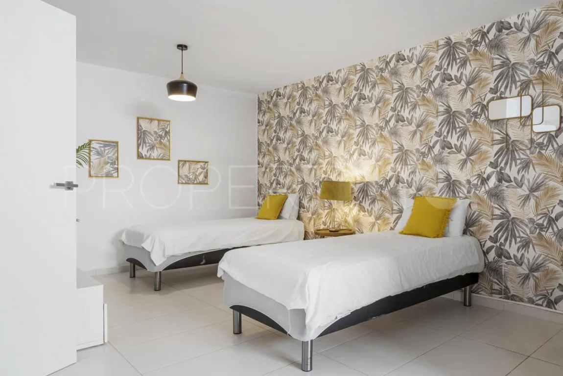 Se vende chalet en Nueva Andalucia
