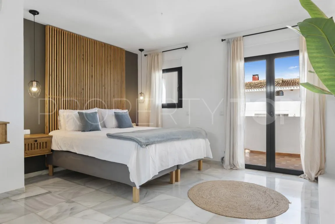 Se vende chalet en Nueva Andalucia