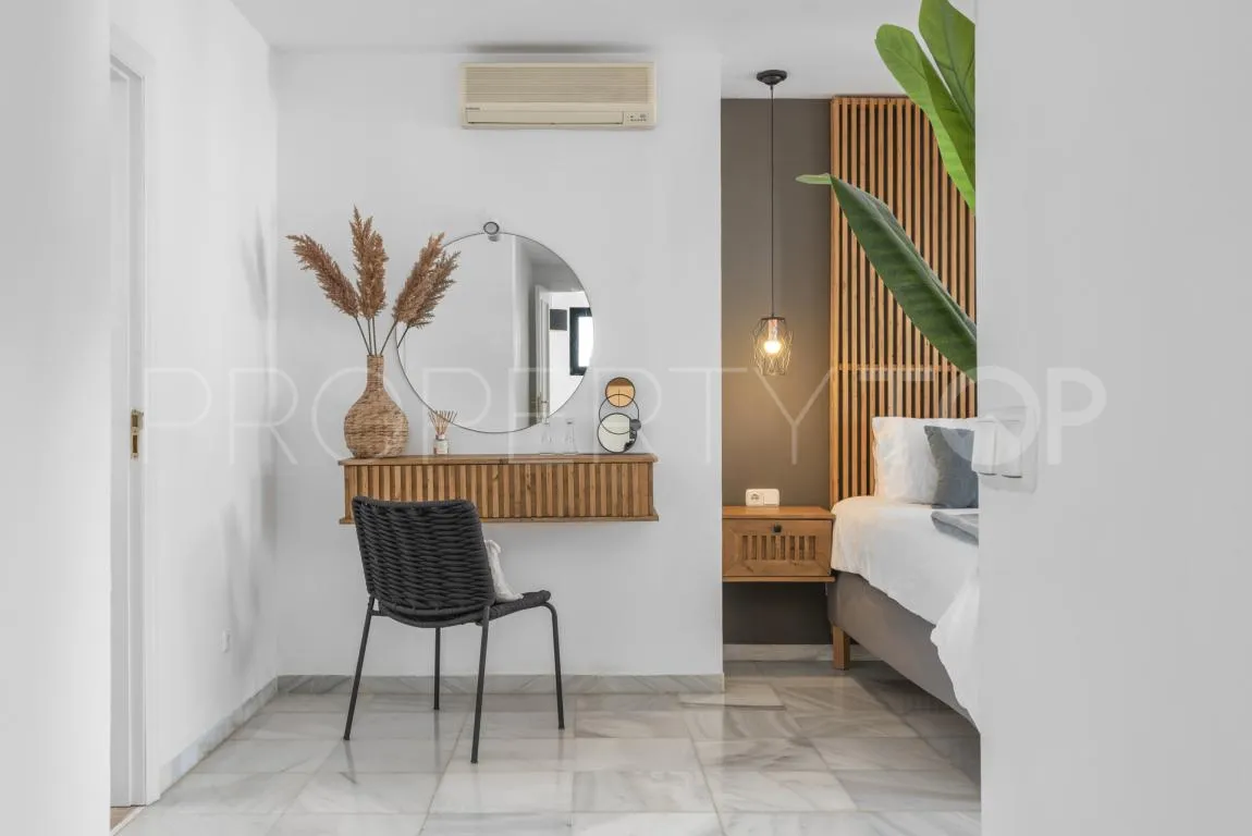 Se vende chalet en Nueva Andalucia
