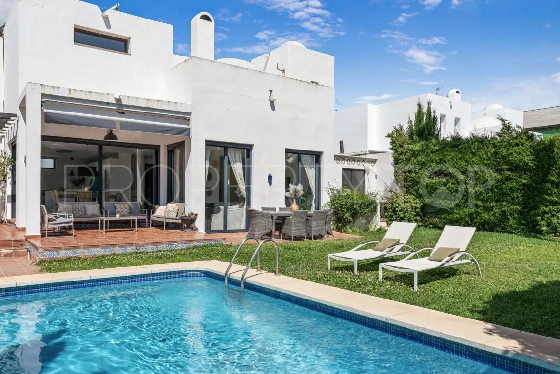 Se vende chalet en Nueva Andalucia