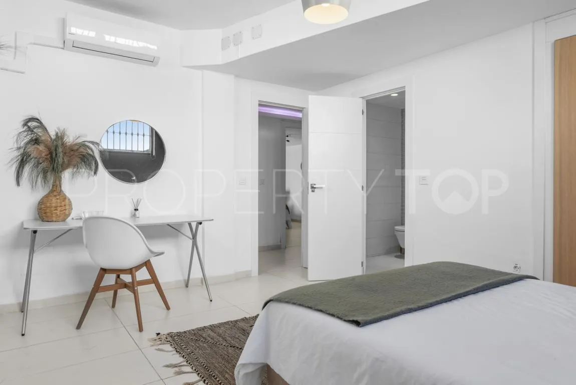 Se vende chalet en Nueva Andalucia
