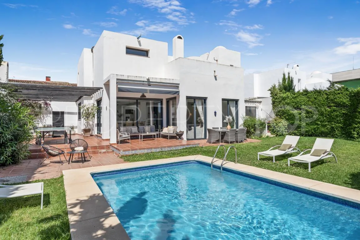 Se vende chalet en Nueva Andalucia