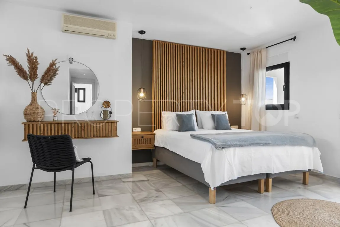 Se vende chalet en Nueva Andalucia
