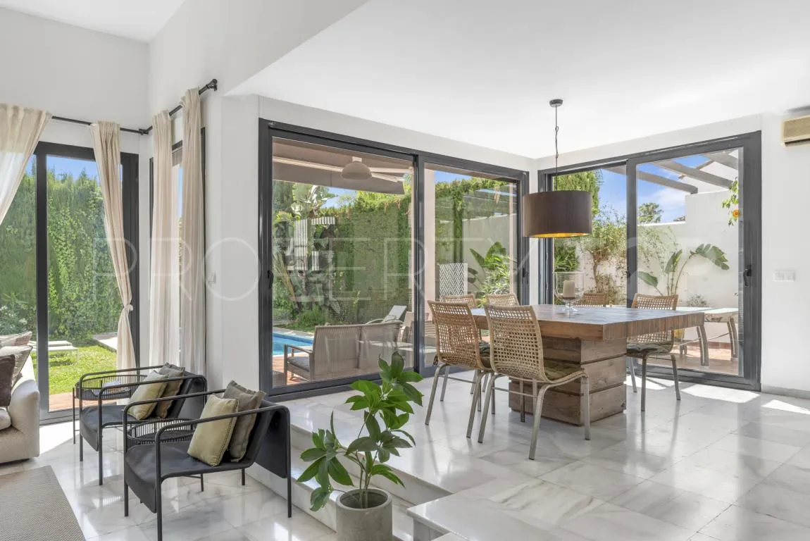 Se vende chalet en Nueva Andalucia